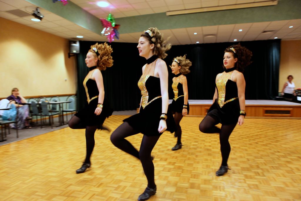 curriehendersonxmas2009_207.jpg (large)