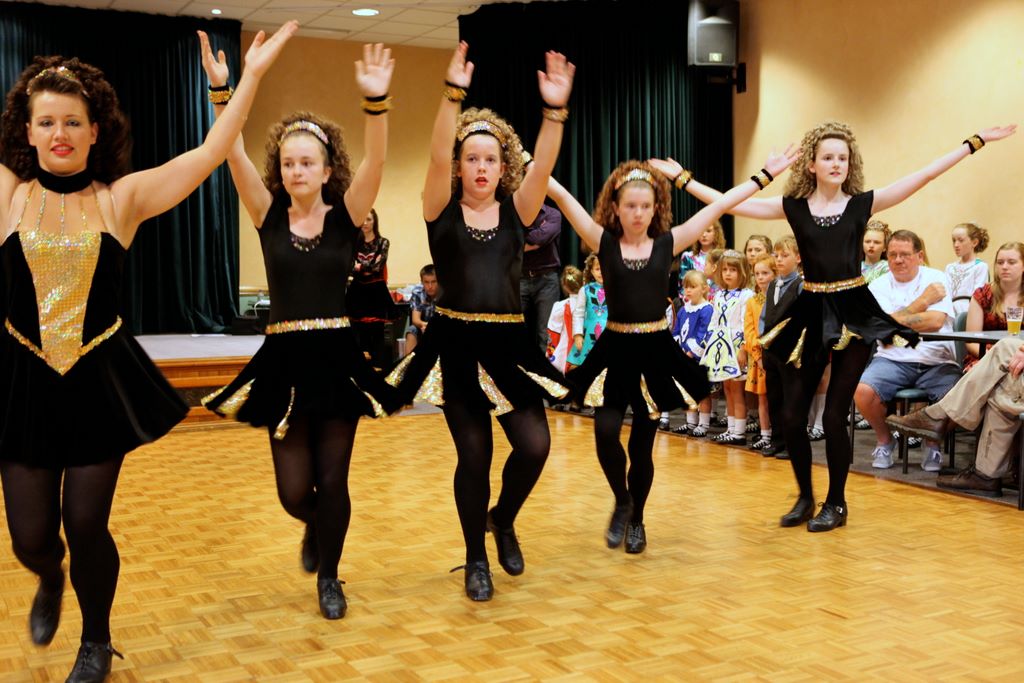 curriehendersonxmas2009_328.jpg (large)