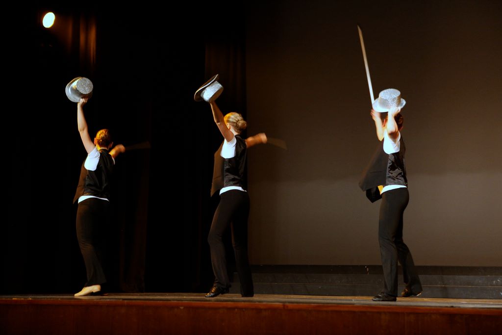 halloran_concert_dress_rehearsal_2009_105.jpg (large)