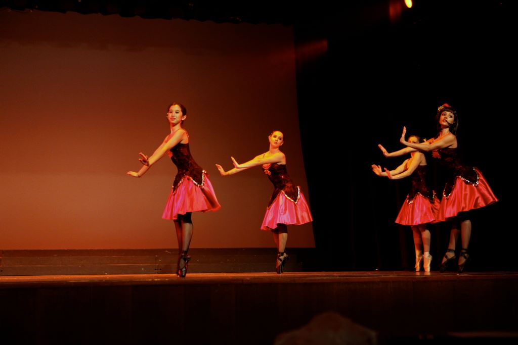 halloran_concert_dress_rehearsal_2009_430.jpg (large)