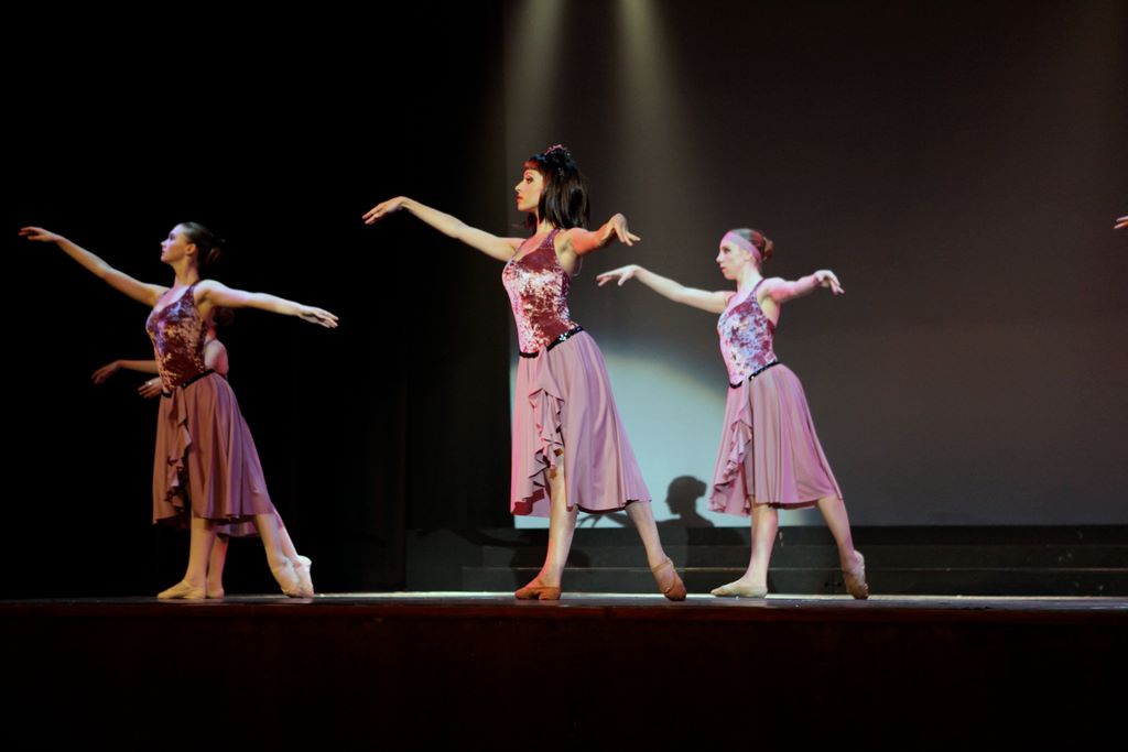 halloran_concert_dress_rehearsal_2009_560.jpg (large)