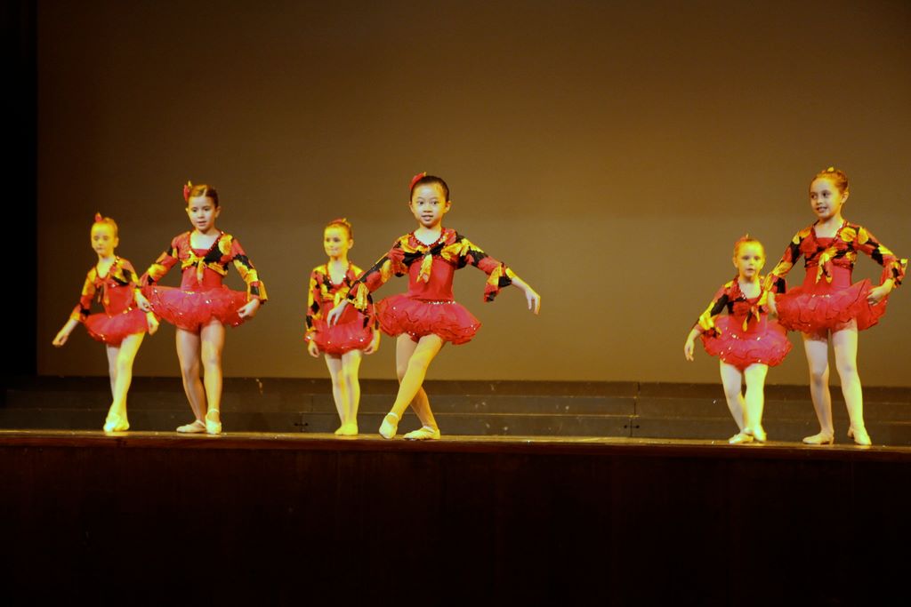 halloran_concert_dress_rehearsal_2009_602.jpg (large)