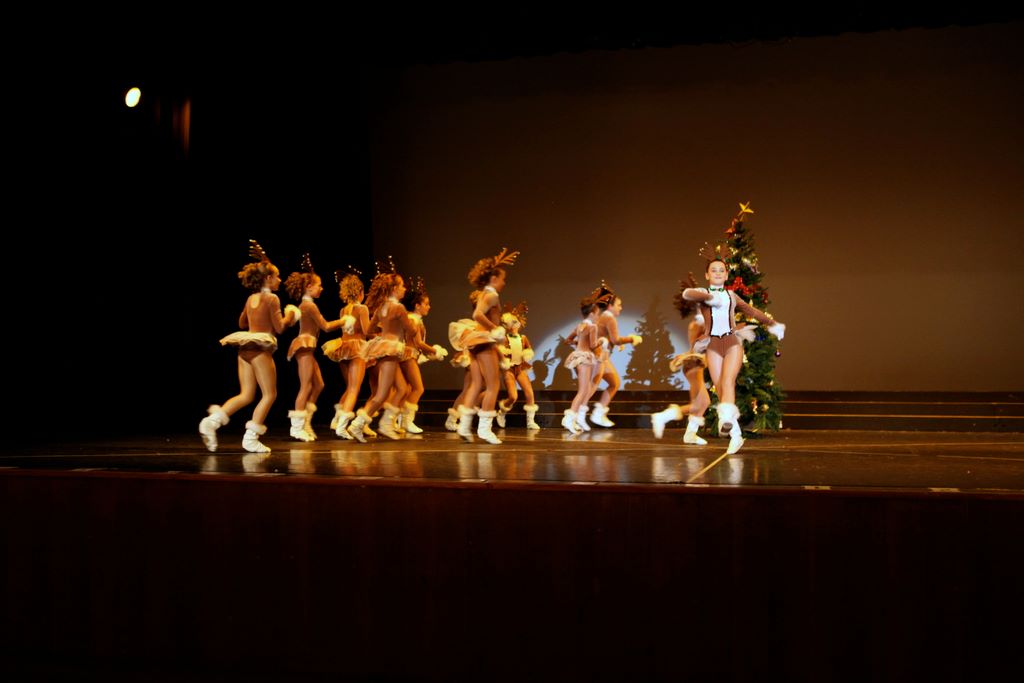 halloran_concert_dress_rehearsal_2009_874.jpg (large)