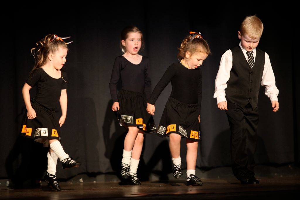 maher15thanniversaryconcert_610.jpg (large)